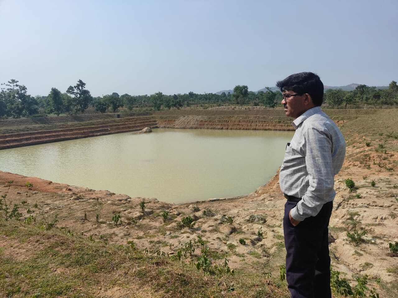 लंबित योजनाओं को शीघ्र पूरा करें : डीडीसी