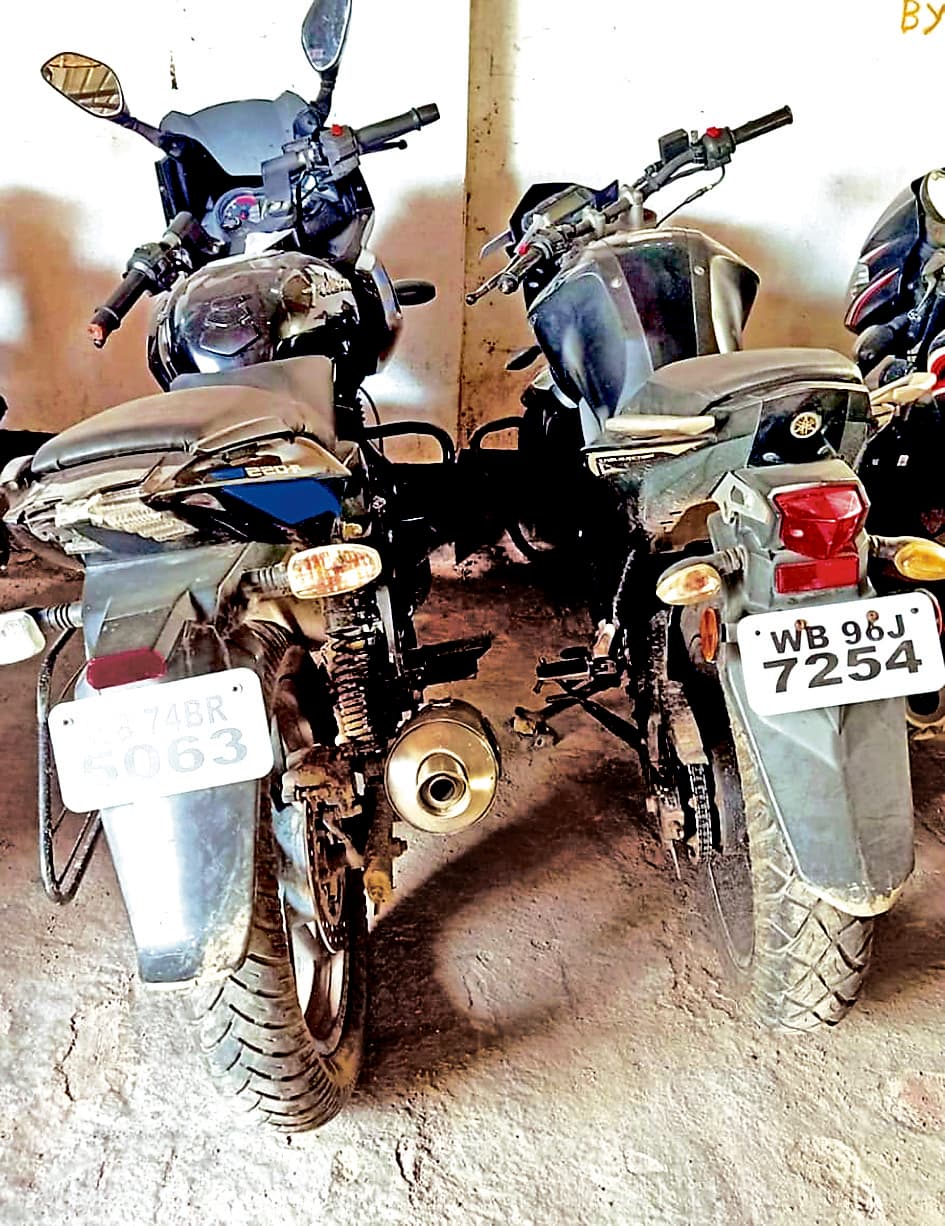 डोमजूर कांड की जांच में जुटी पुलिस ने जब्त कीं दो बाइकें