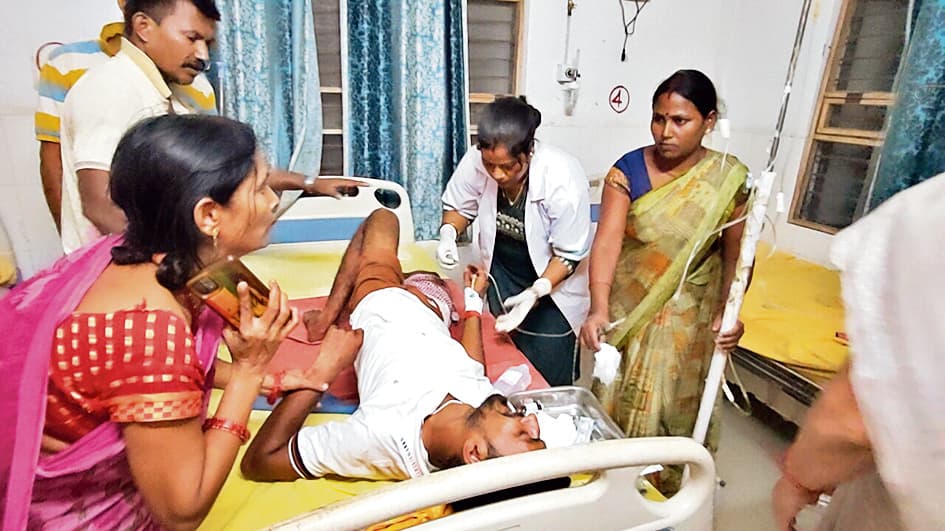 चेनारी में गोलीबारी, युवक की मौत, एक घायल