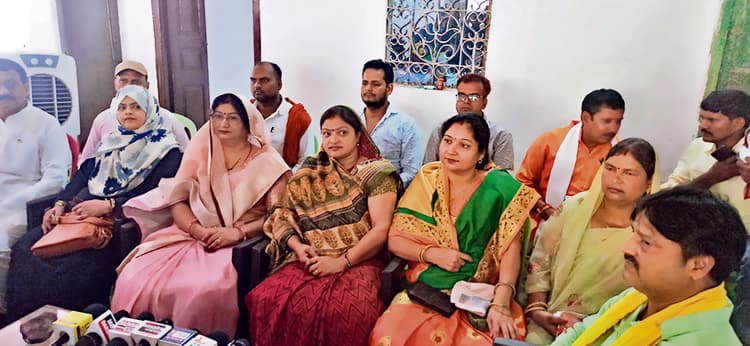 कमीशन के लिए मेयर शहर को कर रही हैं बर्बाद : डिप्टी मेयर