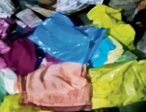 एक ही रात चार घरों से नकद समेत 10 लाख के जेवर की चोरी