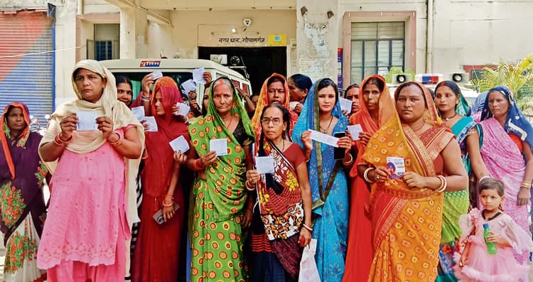 महिलाओं की गाढ़ी कमाई लेकर भयापार फाइनेंस लि. चंपत