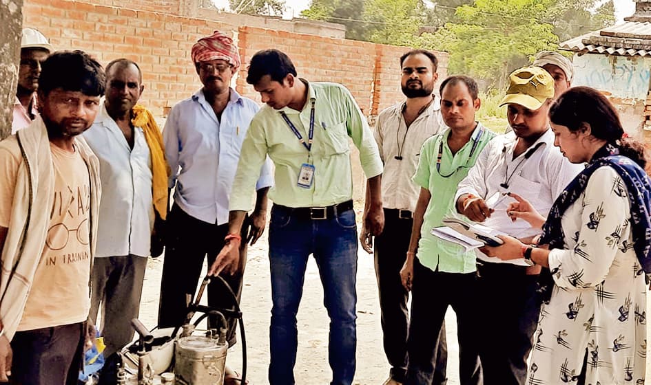 कालाजार मुक्त अभियान के तहत सिंथेटिक पाइरोथाइराइड का छिड़काव शुरू