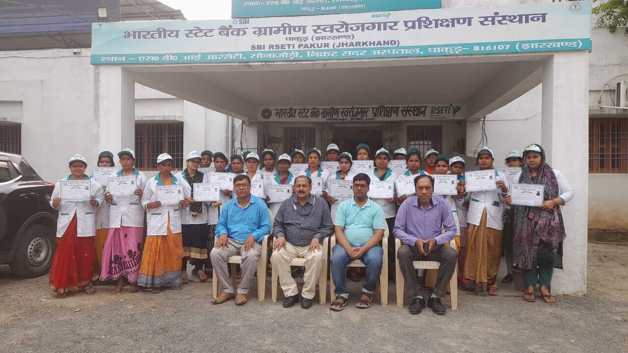 छह दिवसीय उद्यमिता विकास प्रशिक्षण कार्यक्रम का हुआ समापन