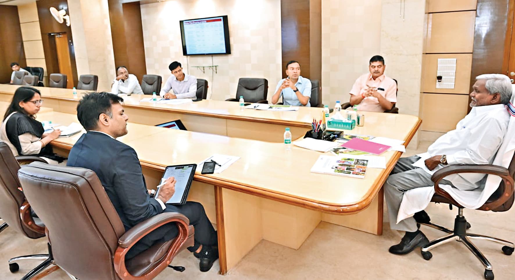 सीएम का निर्देश : रजरप्पा को विश्वस्तरीय धार्मिक पर्यटन स्थल बनाएं