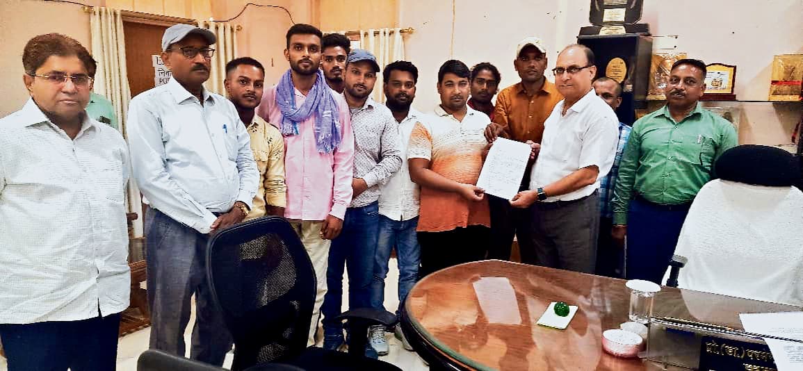 कुलपति से की छात्रों की समस्याओं के समाधान की मांग