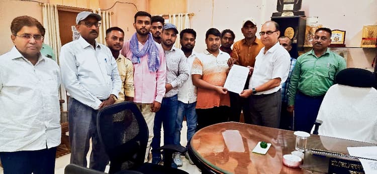 कुलपति से की छात्रों की समस्याओं के समाधान की मांग