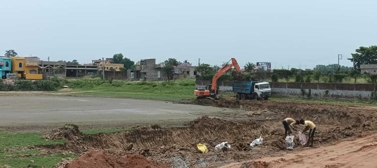 पानागढ़ के प्राचीन तालाब से मिट्टी की तस्करी का आरोप