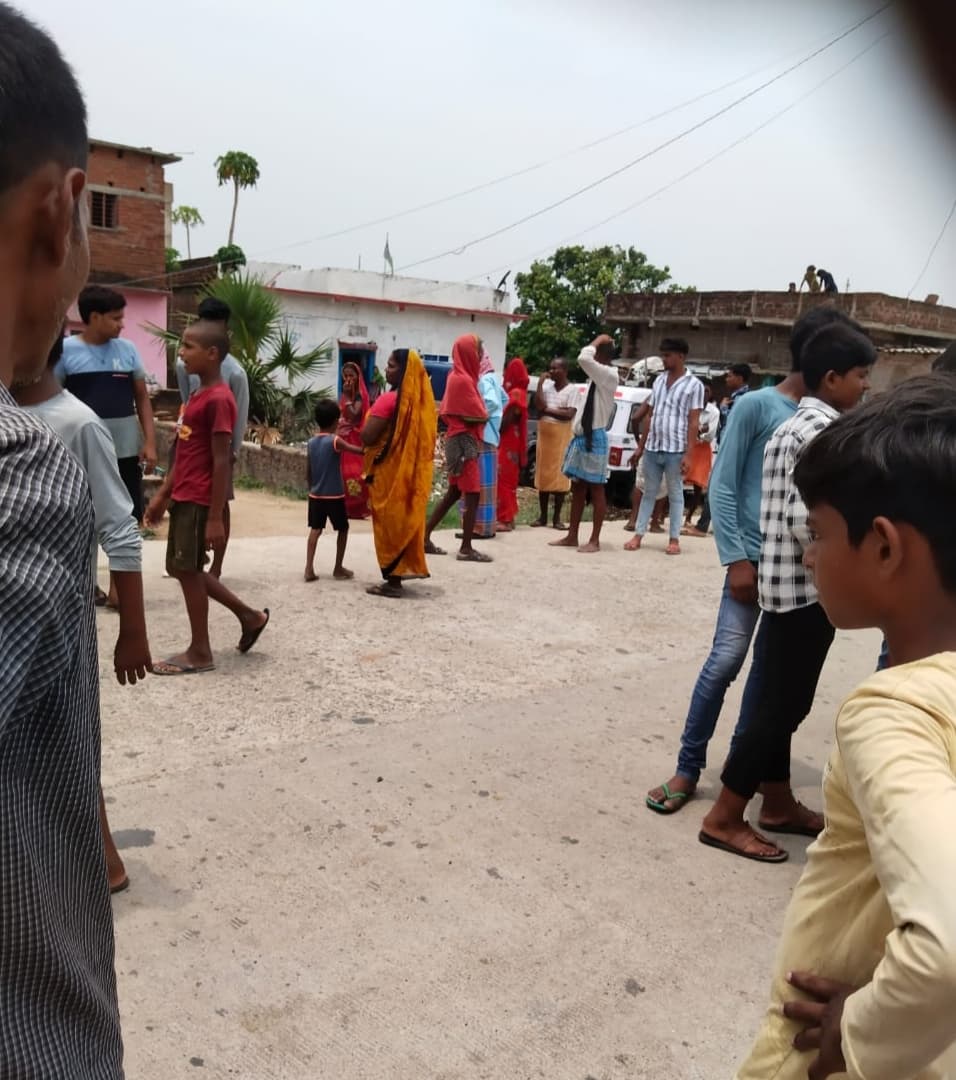 कौआकोल में मां व दो बेटियों के संदिग्ध हालात में मिले शव