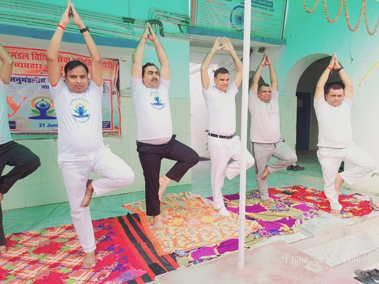 योग दिवस पर कार्यक्रम का आयोजन