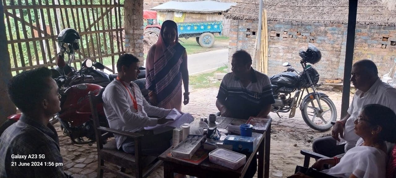 हसनपुर में आरोग्य दिवस का प्रभारी ने किया निरीक्षण