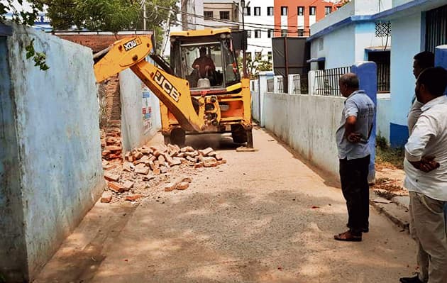 सौ बेड वाले मॉडल अस्पताल का निर्माण हुआ शुरू, बढ़ेंगी सुविधाएं