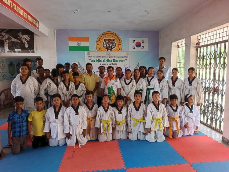 कर्जन ग्राउंड में ताइक्वांडो खेल प्रतियोगिता शुरू