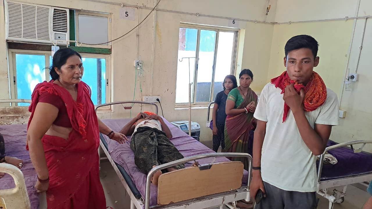 खेत जोतने व फसल काटने के विवाद में मारपीट, दो घायल