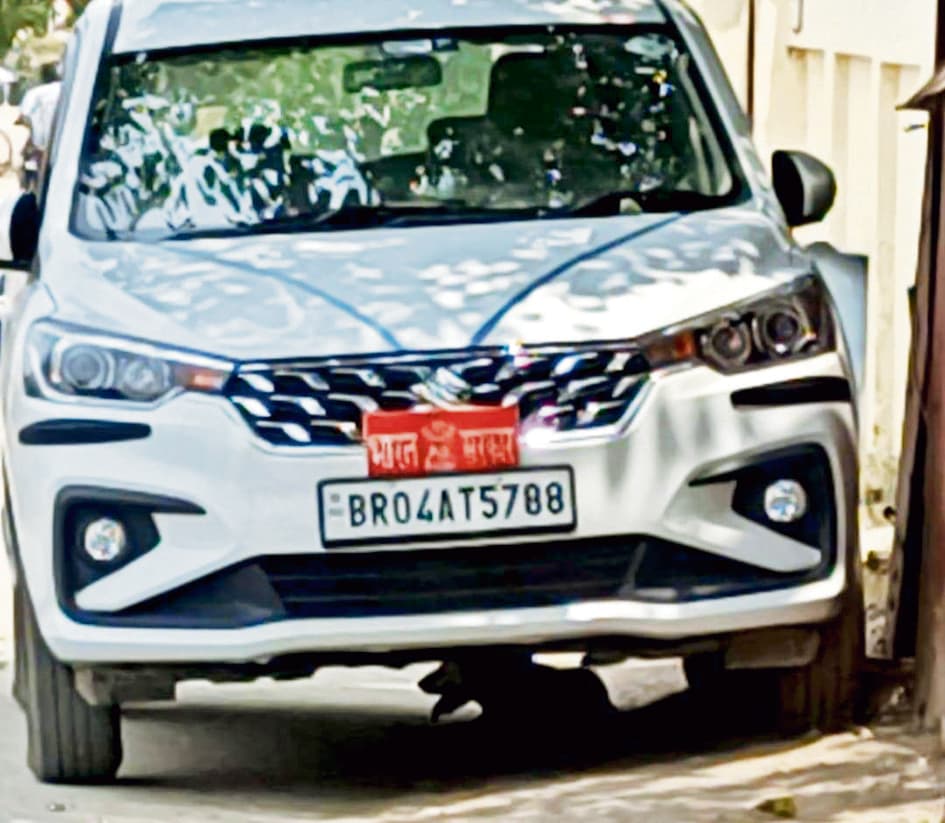 छपरा जंक्शन पर सेल टैक्स विभाग की विजिलेंस टीम ने की छापेमारी, 20 लाख का माल जब्त