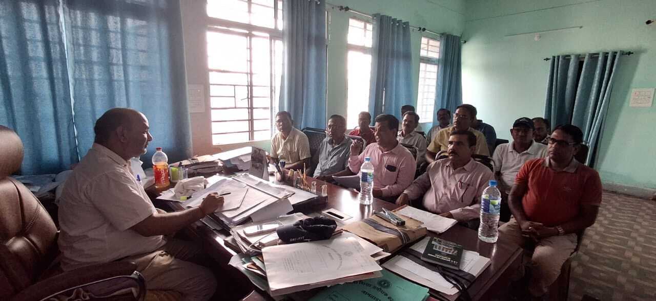 संघ ने 106 शिक्षकों के वेतन भुगतान पर लगी रोक पर जतायी आपत्ति