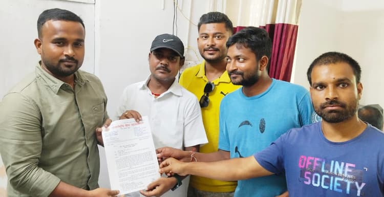 कसबा को मिले 22 घंटे बिजली, सात दिन का दिया अल्टीमेटम