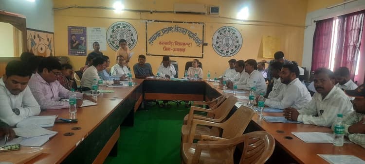 पंससों ने कार्डधारियों को कम खाद्यान्न देने पर जतायी आपत्ति