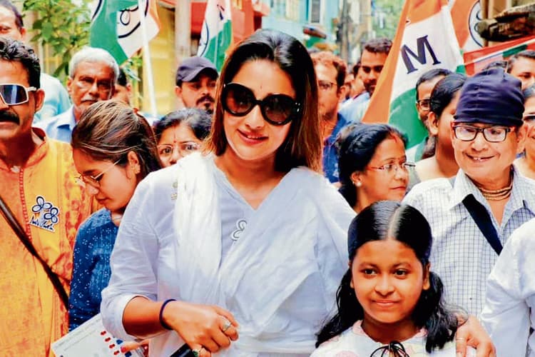 सायंतिका बनर्जी व रेयात ने विस अध्यक्ष से की मुलाकात, आज शपथ लेने नहीं जायेंगे राजभवन