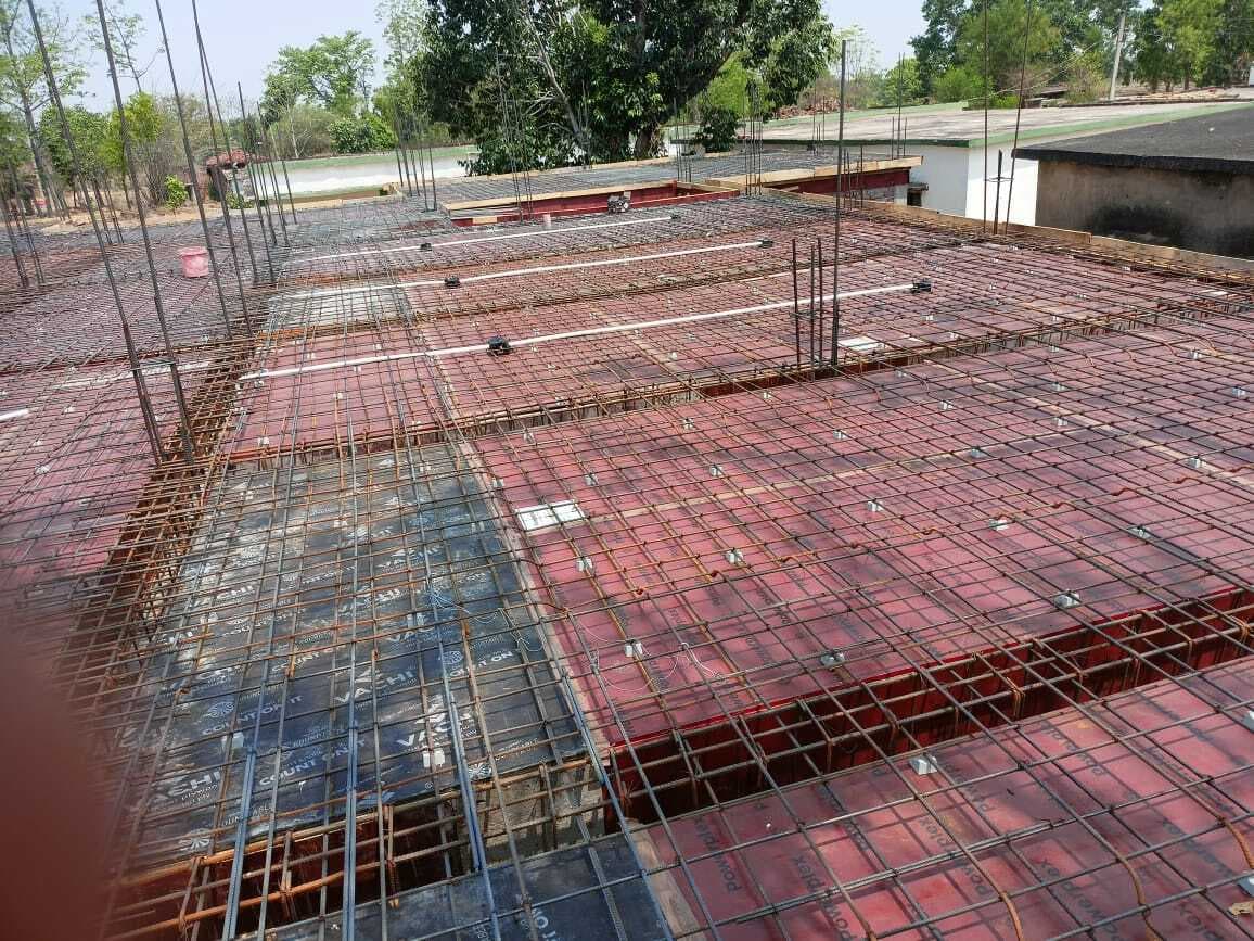 पांकी में अपराधियों ने स्कूल भवन का निर्माण कार्य रोका, मजदूरों को पीटा