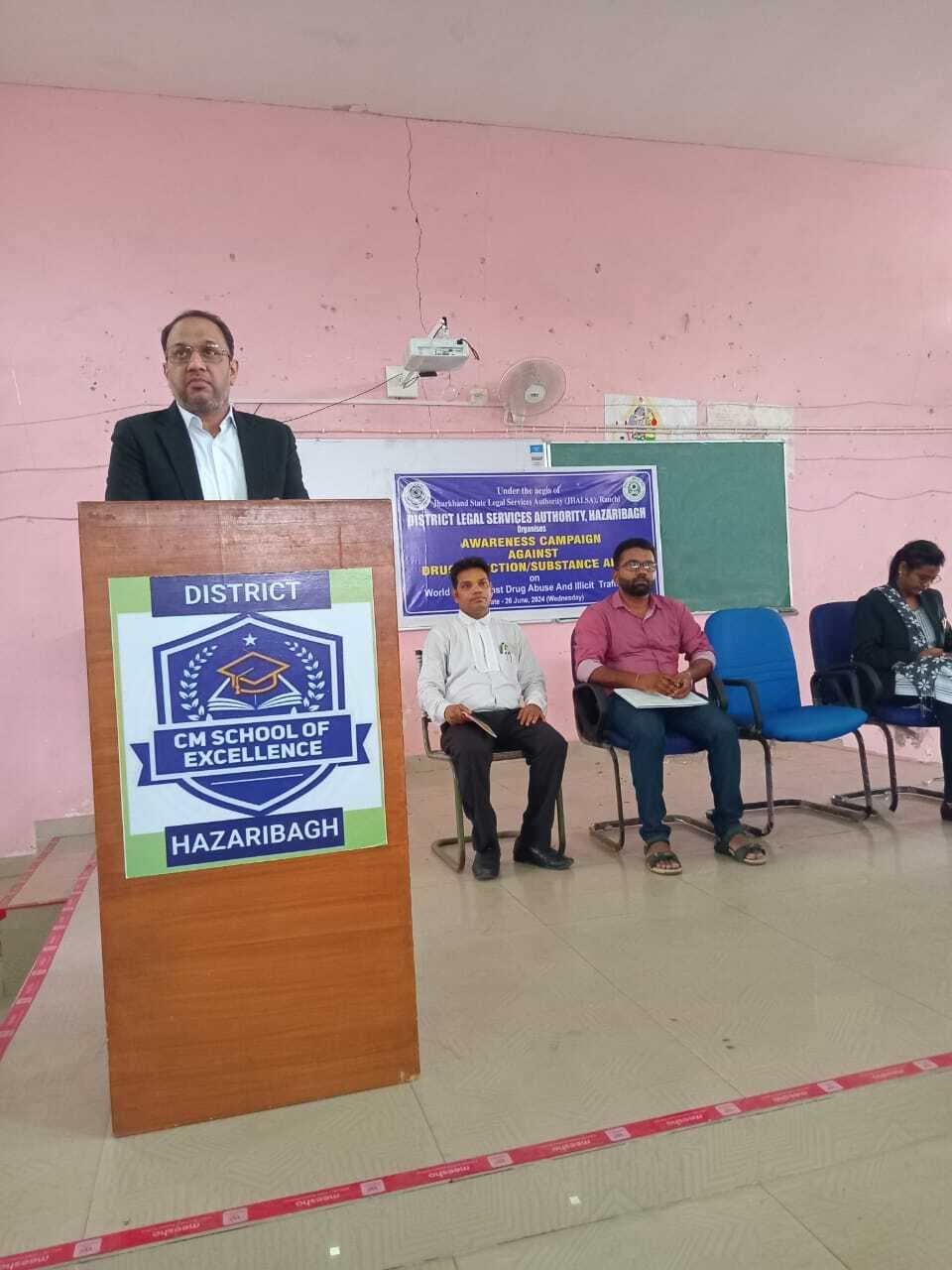 जिला स्कूल में नशा मुक्ति को लेकर लगा जागरूकता शिविर