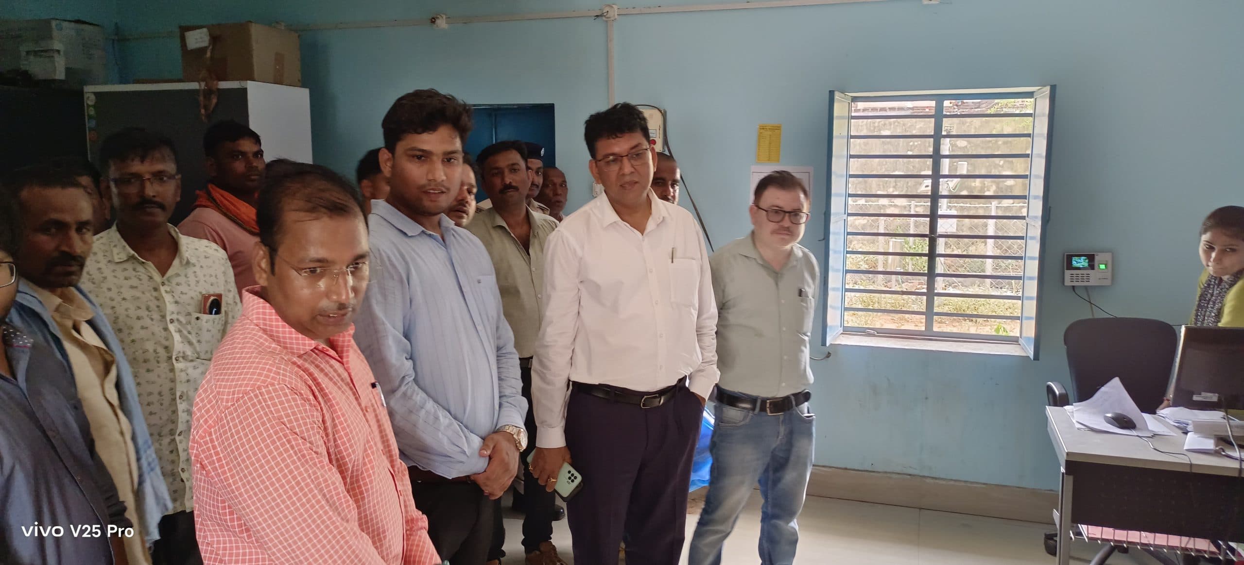 योजनाओं का लाभ लेने में परेशानी हो, तो बीडीओ से मिलें: डीडीसी