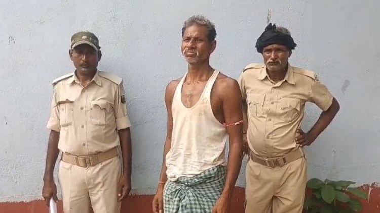 इ-रिक्शा पलटने से चालक की मौत