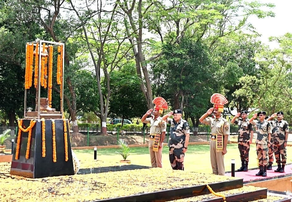 सीमा की रक्षा में चुनौतियों को साहस के साथ करें सामना : अपर महानिदेशक