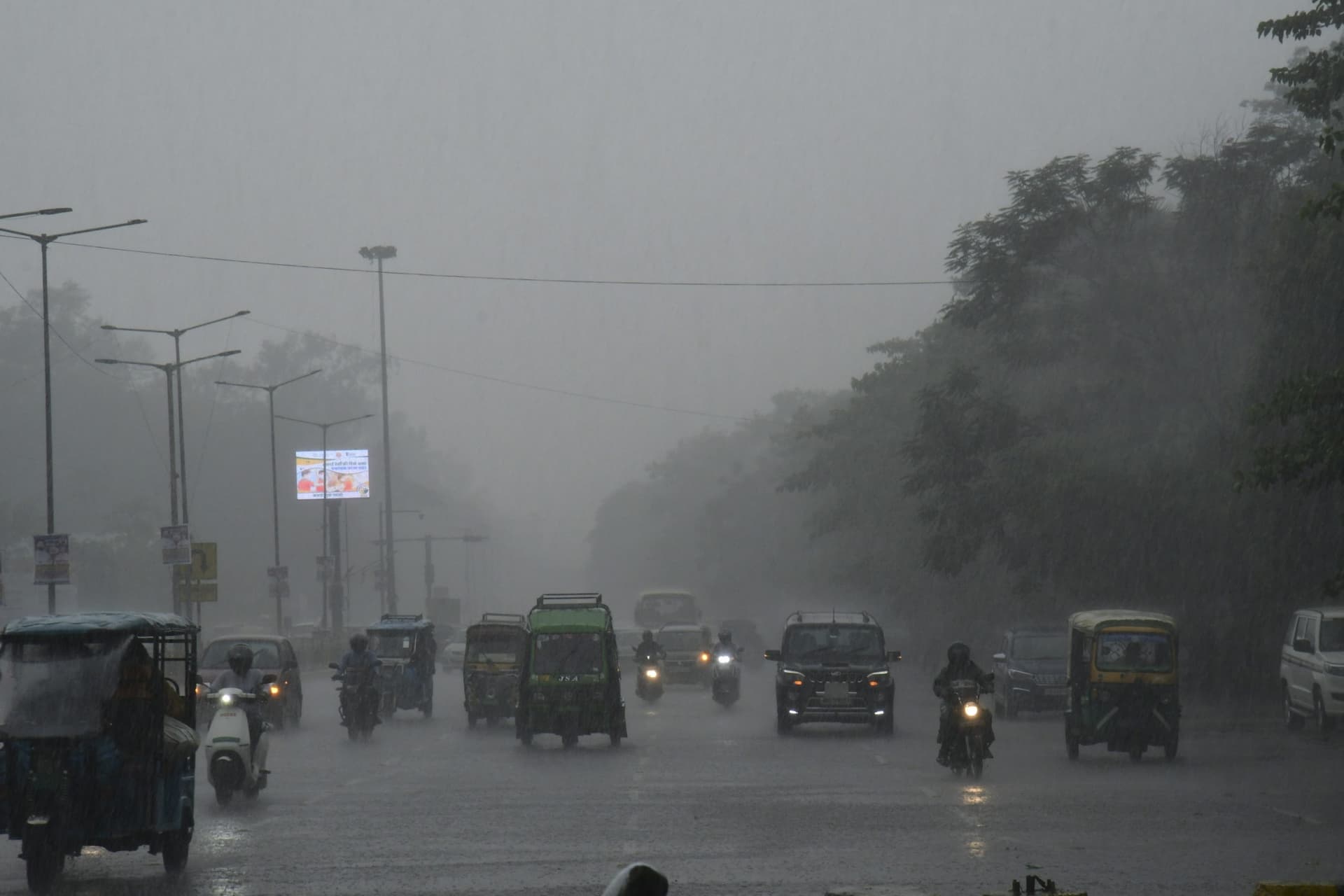 लंबे इंतजार के बाद पटना में झमाझम बारिश, 1 घंटे में 43 एमएम बरसा पानी