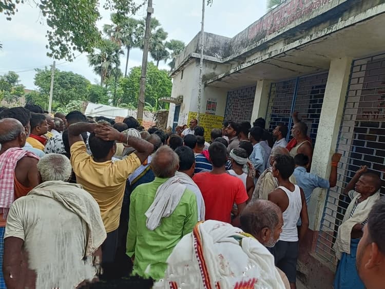 पंचायत सरकार भवन निर्माण स्थल चयन को लेकर हंगामा