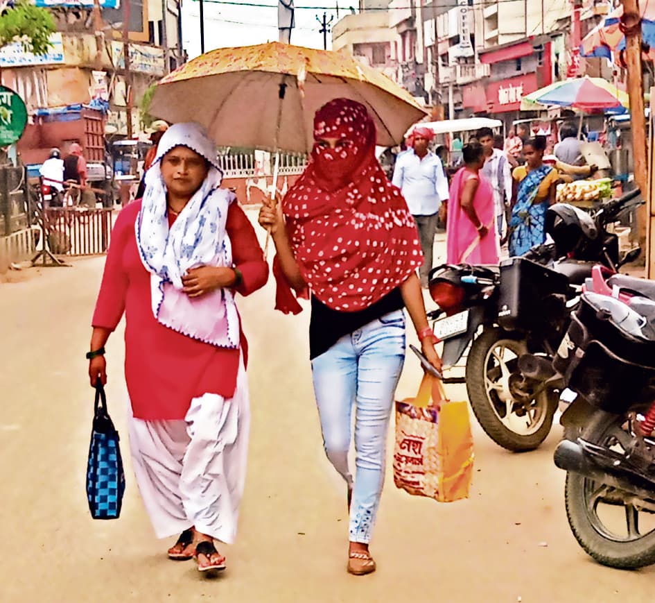 दोपहर बाद हुई बूंदाबांदी, फिर भी गर्मी से राहत नहीं