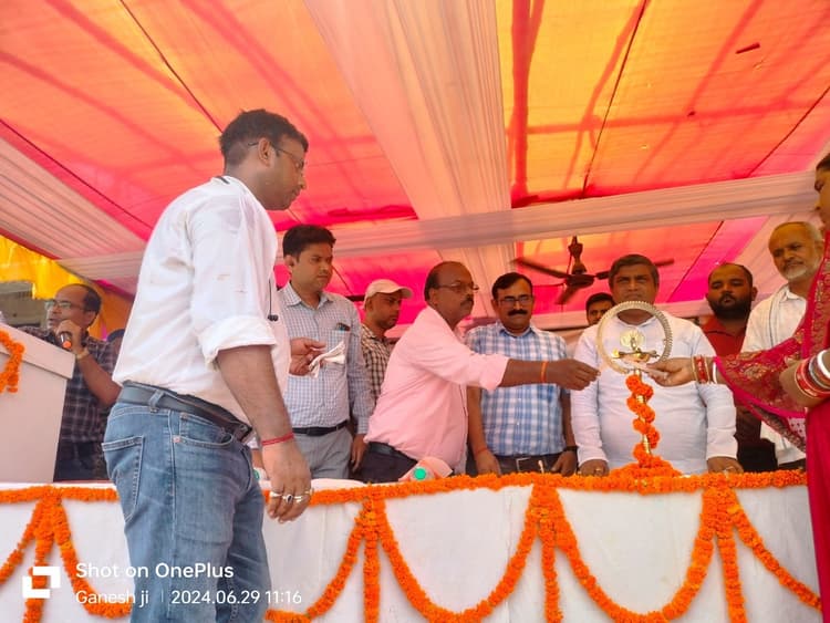 जीविका से जुड़कर स्वावलंबी हो रही महिलाएं : विधायक