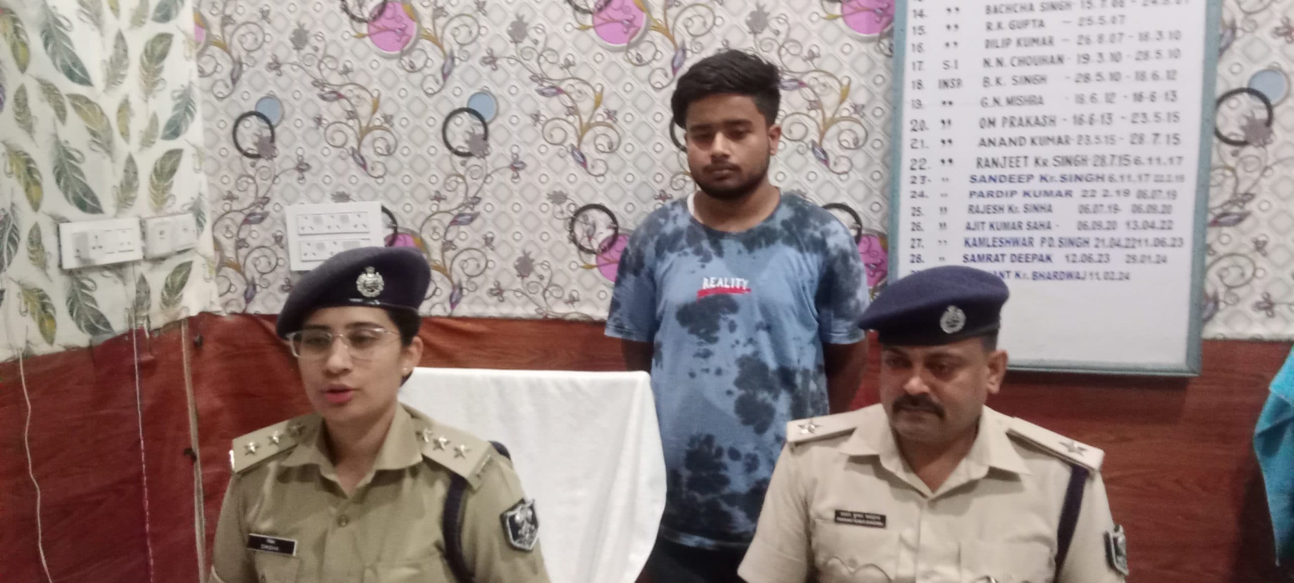 अपहरण का नाटक रचने वाले छात्र के दोस्तों को तलाश रही पुलिस