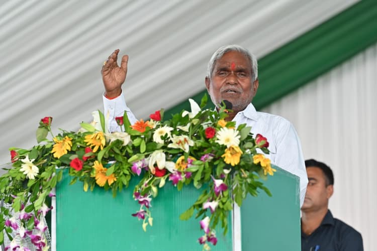 Champai Soren News: चंपाई सोरेन नहीं रहे हेमंत सोरेन मंत्रिपरिषद के सदस्य, जारी हुई अधिसूचना