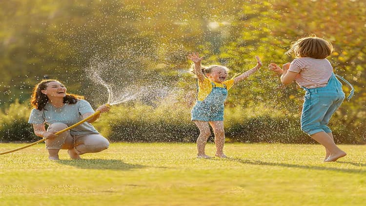 Kids In Summer: गर्मियों में बच्चों को होने वाली बीमारी से बचाव के 5 उपाय