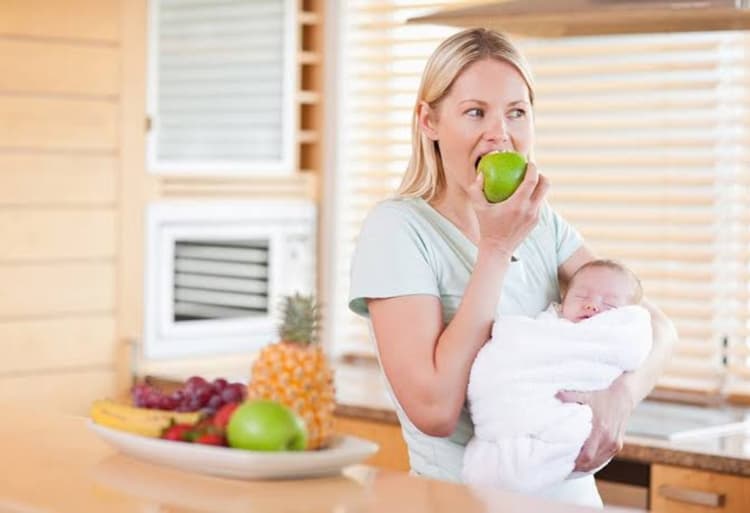 Post Pregnancy Tips: प्रेग्नेंसी में सिजेरियन और नॉर्मल डिलीवरी के बाद क्या- क्या खाना चाहिए