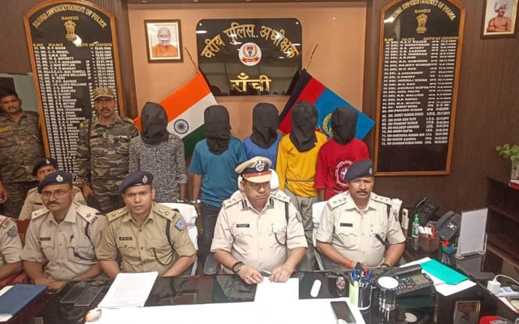 Ranchi News: रांची पुलिस को मिली बड़ी सफलता, कंटेनर में मजदूर को जिंदा जलाने वाले 5 अपराधी गिरफ्तार