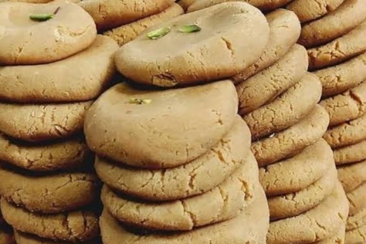 Shravani Mela 2024: बाबा नगरी देवघर में इस साल क्या भाव बिकेगा पेड़ा? यहां देखें सरकारी रेट