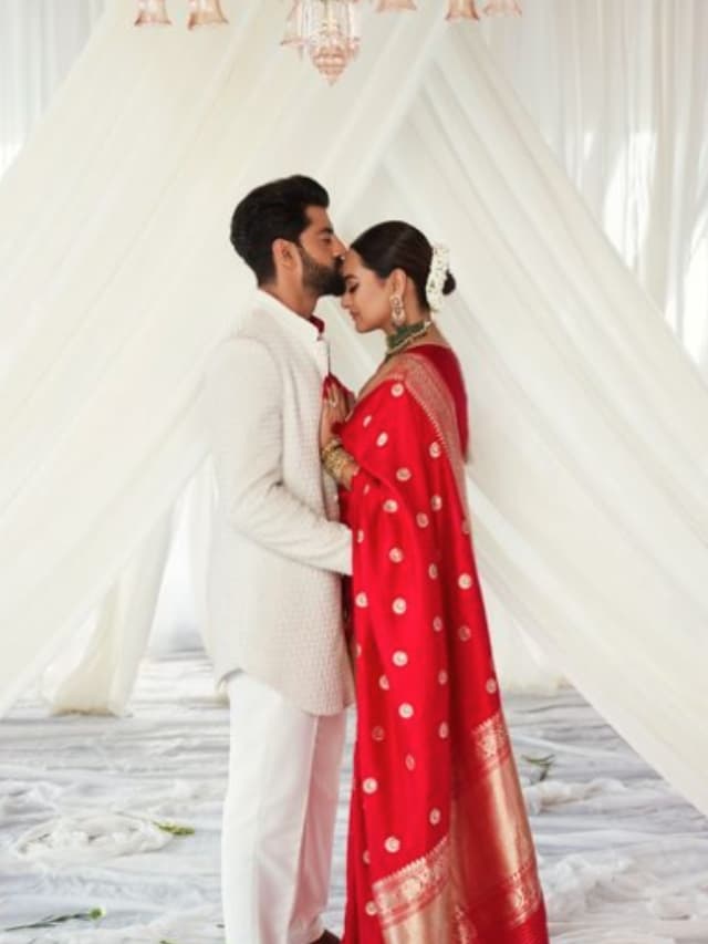 शादी के बाद पहली बार पति जहीर संग डेट पर निकली सोनाक्षी, स्टाइलिश लुक ने लूटी महफिल