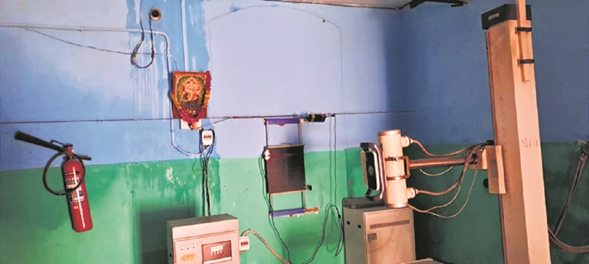 Munger News : सदर अस्पताल में डॉक्टर से दिखाएं... जांच बाहर कराएं