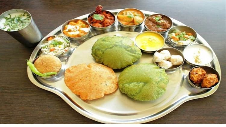 Sawan: घर से लेकर बाजार तक उत्साह, सावन स्पेशल थाली से सजे भागलपुर के रेस्टोरेंट