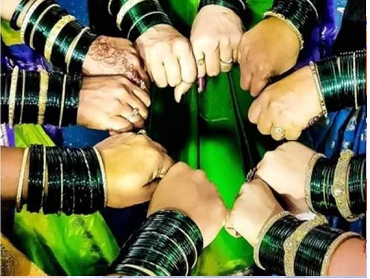 सावन में हरी चूड़ियों की बढ़ी डिमांड, महिलाओं ने कहा पति की बढ़ती है उम्र...