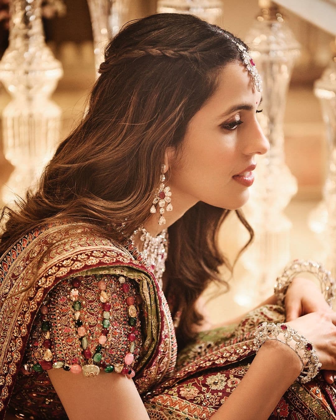 Anant Ambani-Radhika Merchant's Sangeet: श्लोका मेहता की ड्रेस और लुक बटोर रही सूर्खियां, इस हिरोइन को भी किया फेल!