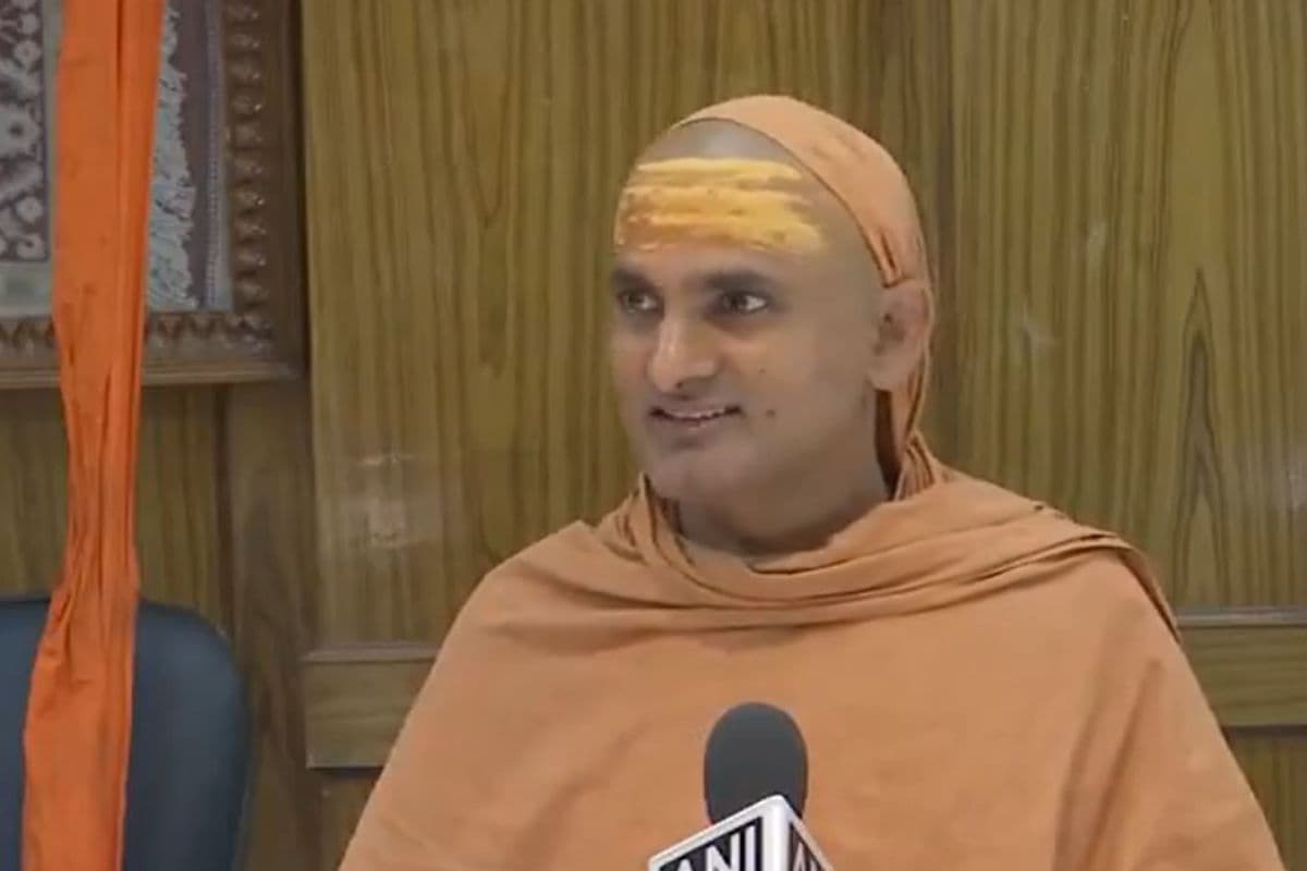 गोविंदानंद सरस्वती ने स्वामी अविमुक्तेश्वरानंद को बताया फर्जी, कांग्रेस पर लगाया गंभीर आरोप