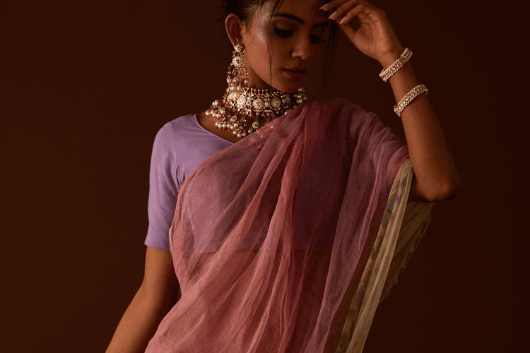 Navratri Vastu Color Tip: नवरात्रि पर किस दिन पहने कौनसा रंग अगर आप भी है कन्फ्यूज तो पढें ये आर्टिकल