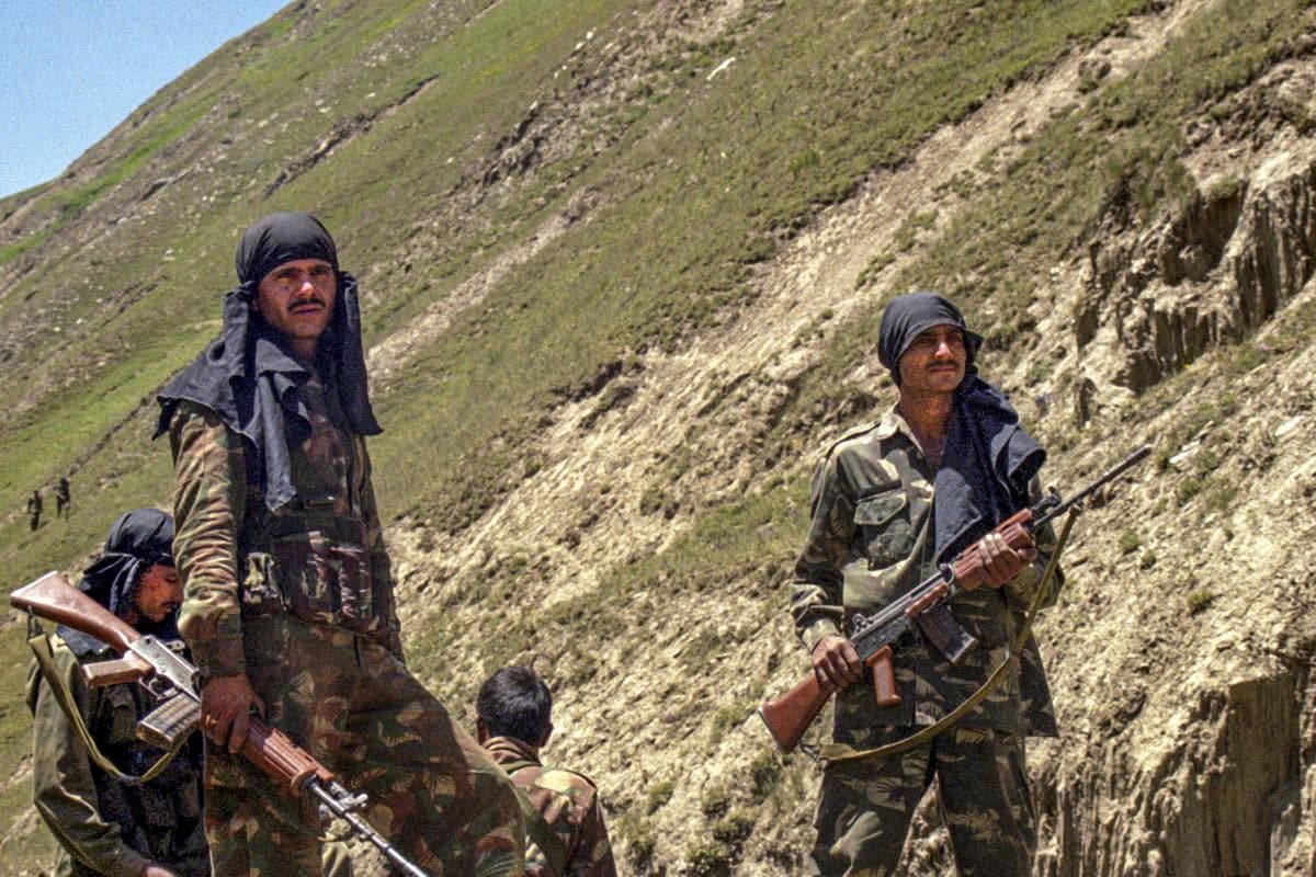 LOC पर पाकिस्तानियों को भारतीय सेना ने सबक सिखाया, BAT का एक घुसपैठिया ढेर