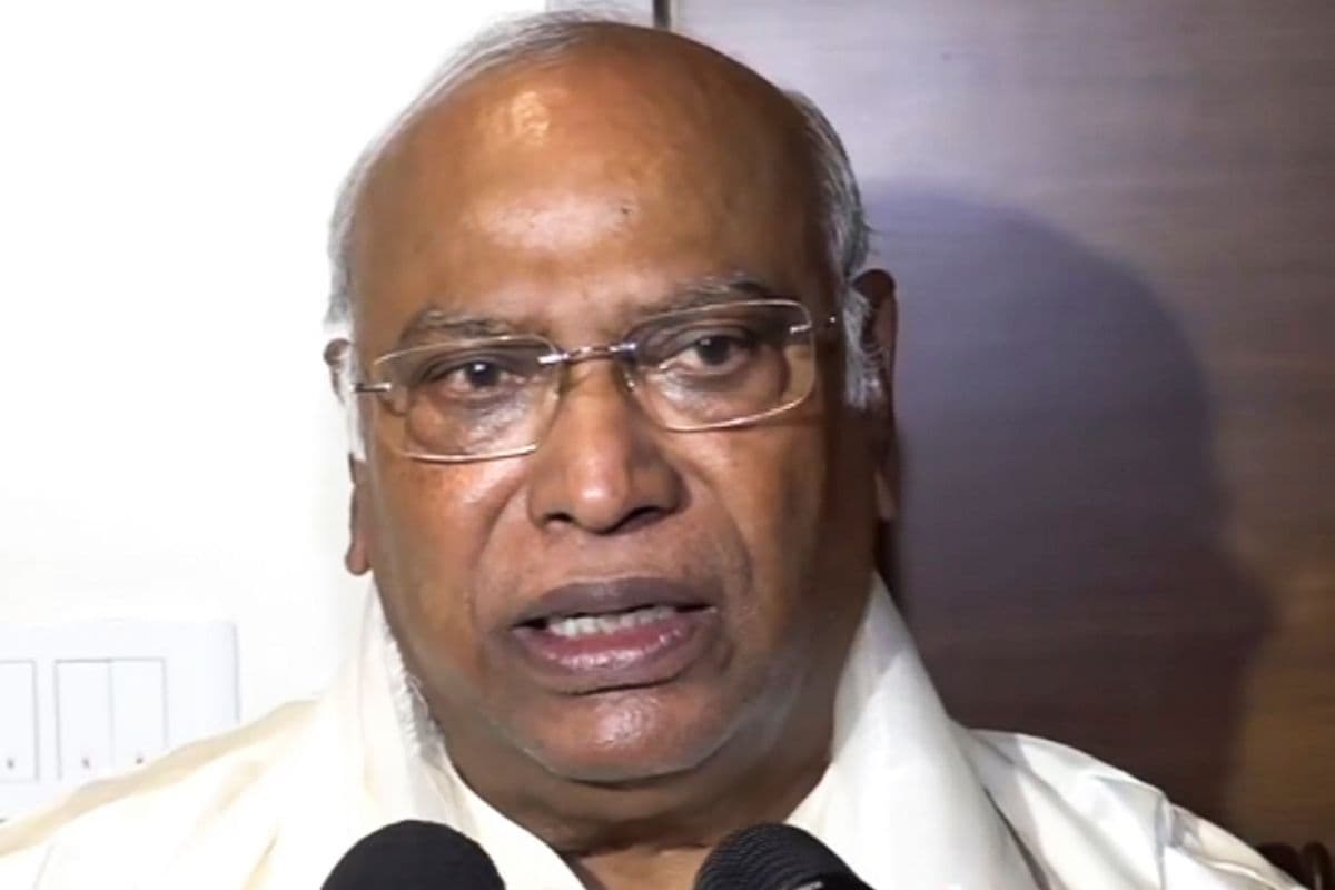 ‘मोदी सरकार पिछले दरवाजे से लागू करना चाहती है किसान विरोधी तीन काले कानून’, खरगे ने PM पर लगाए गंभीर आरोप