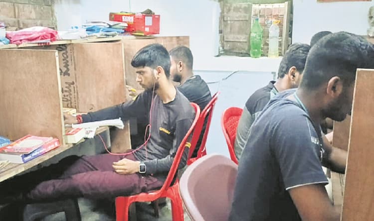 बिहार में IAS-IPS के गढ़ बनगांव में ग्रामीणों ने खोली दो लाइब्रेरी, बच्चों को मिल रही मुफ्त सुविधा