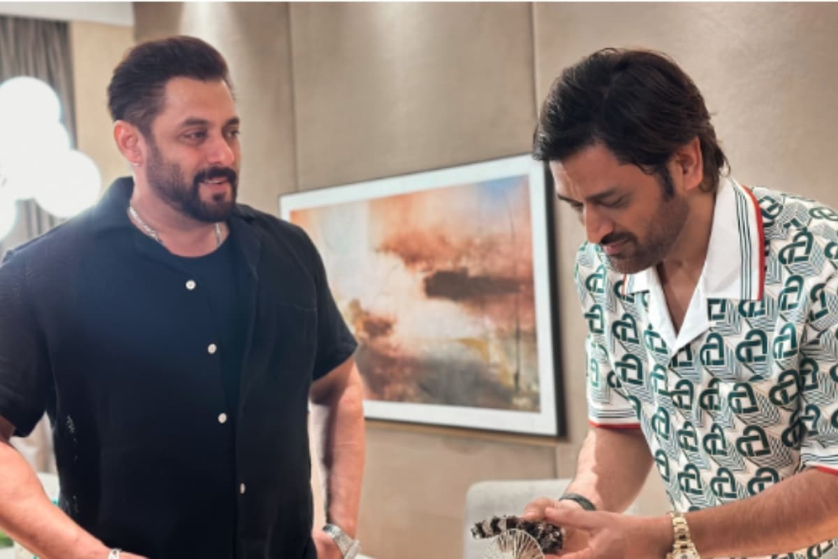 MS Dhoni के साथ जब एक ही फ्रेम में नजर आये सलमान खान, तो क्या हुआ… Video देख फैंस का दिल हो जाएगा खुश
