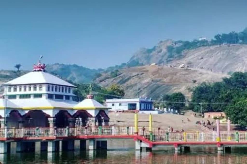 Mandar Hill